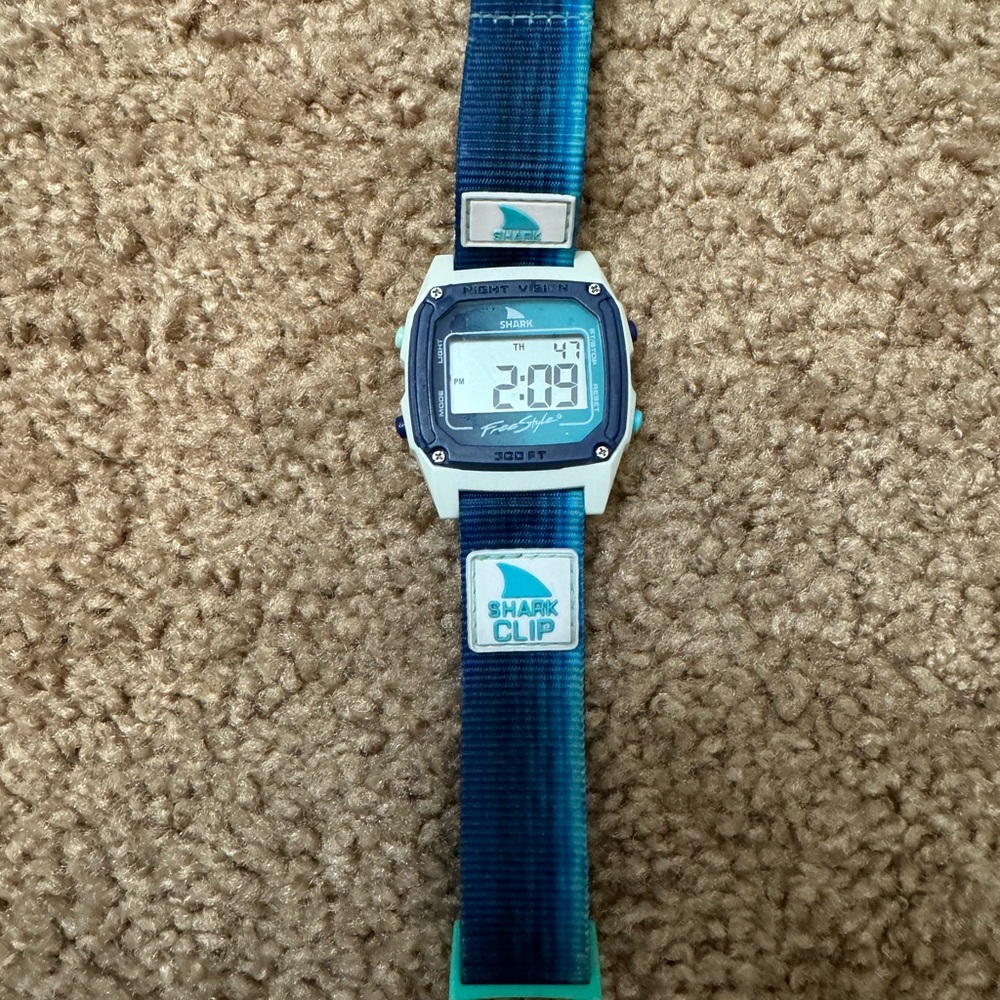Freestyle Shark Clip Smartwatch - Navy and Teal
